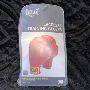 “EVERLAST” kids boxing gloves!